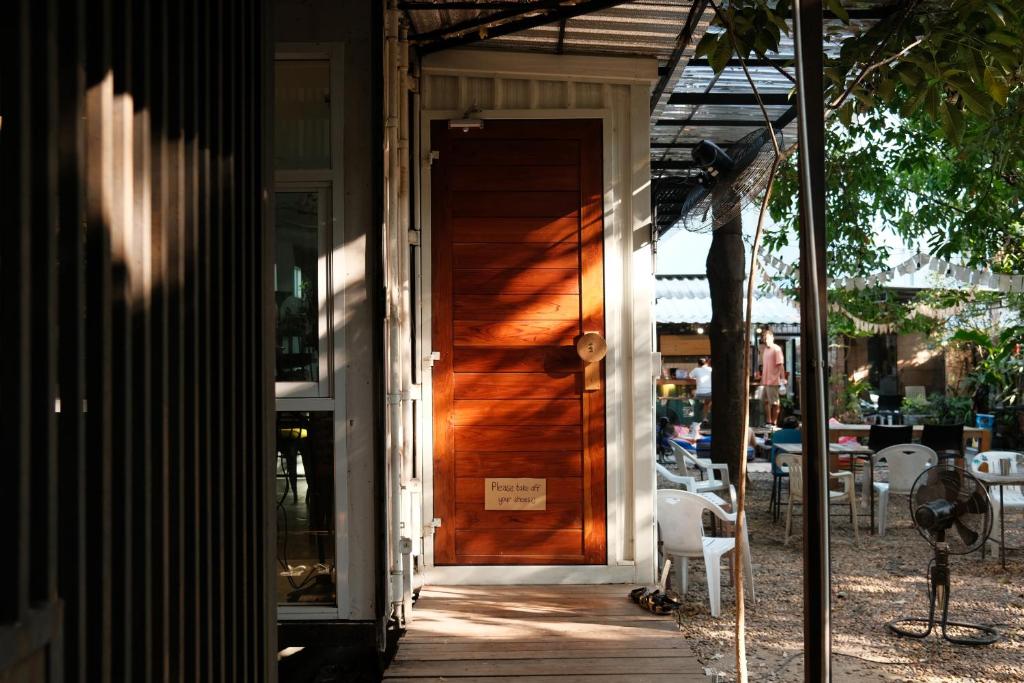 The Yard Hostel Bangkok